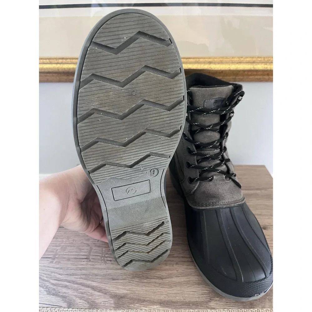 Magellan Boots Duck Boot Mens 9D Lace-Up Gray Suede Leather Black Rubber M1